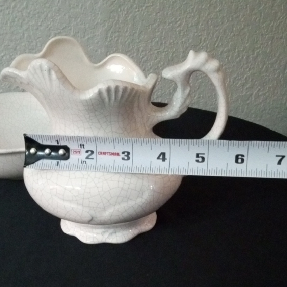 Vintage Cream Ceramic Artful Pitcher and Basin Set - Picture 11 of 12